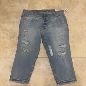 Old Navy Distressed Slouchy Straight Crop NWT